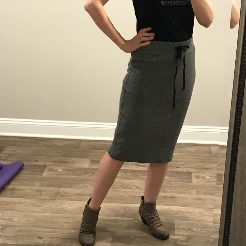 LOFT {lounge} skirt size Small